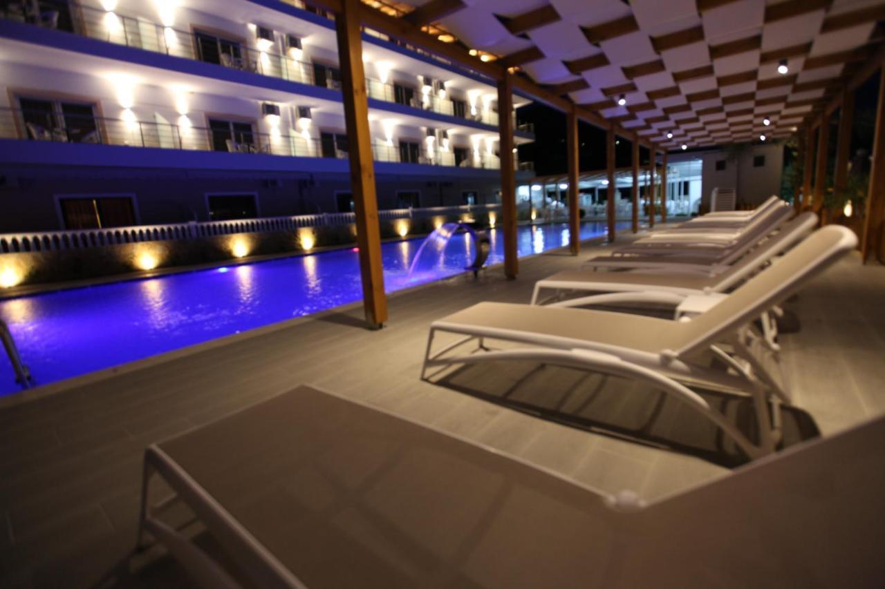 Hotel Riviera Borsh Exterior foto