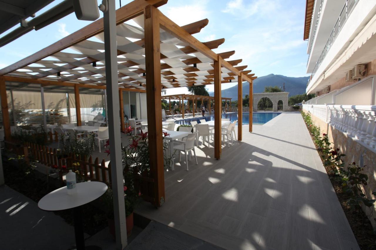 Hotel Riviera Borsh Exterior foto