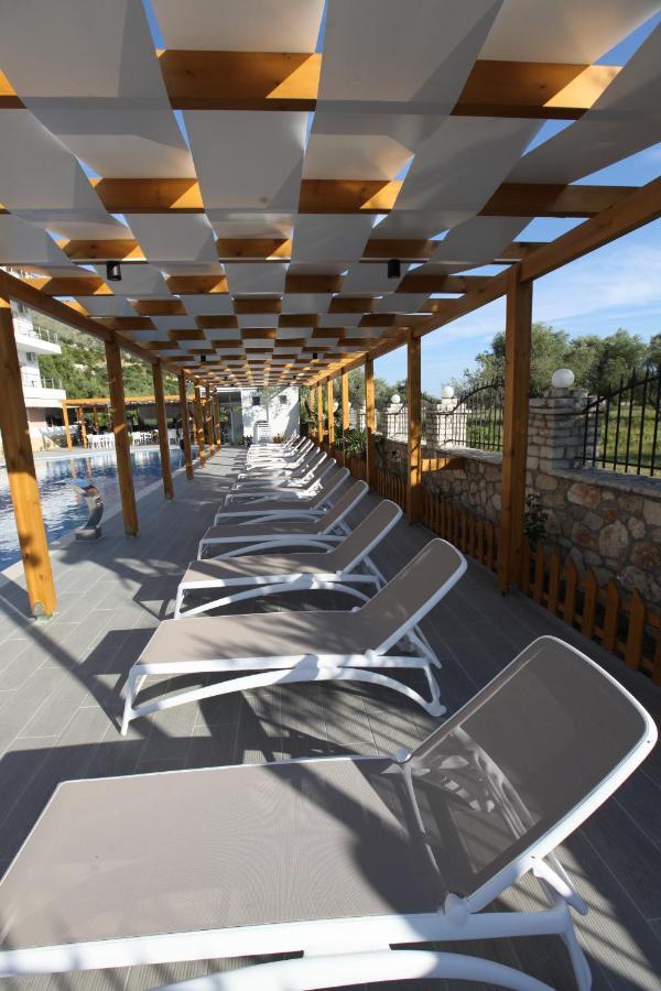 Hotel Riviera Borsh Exterior foto